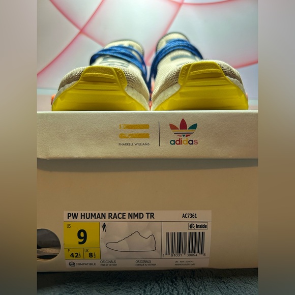 Size 9 - Adidas NMD Trail x Pharrell Human Race 2017 - Pale Nude AC7361 - Picture 3 of 11